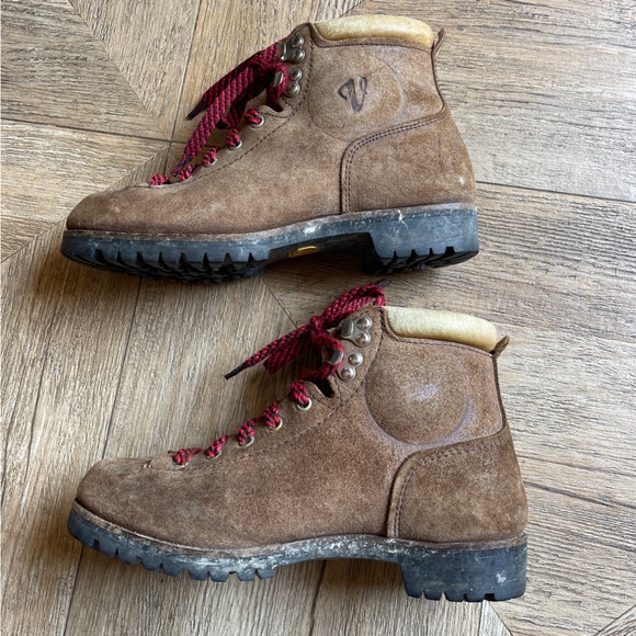 Vasque women’s leather boots steel toe - Picture 2 of 8